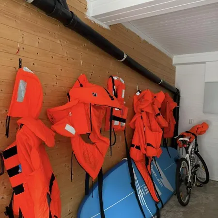 Flott Rorbu Pa Idylliske Langevag/bomlo