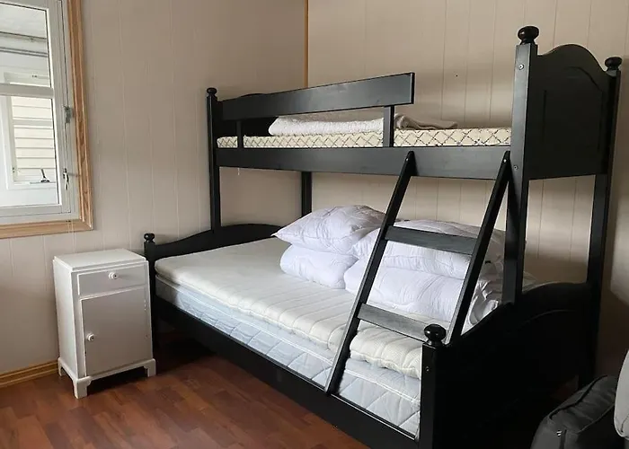 Flott Rorbu Pa Idylliske Langevag/bomlo Bomlo