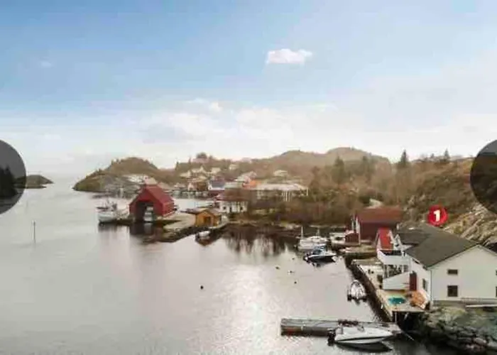 Flott Rorbu Pa Idylliske Langevag/bomlo