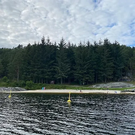 بيت للعطل Flott Rorbu Pa Idylliske Langevag/bomlo