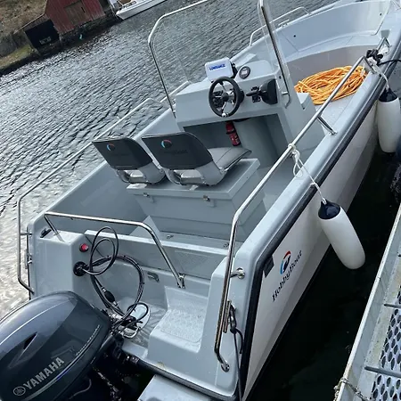 Flott Rorbu Pa Idylliske Langevag/bomlo * Bomlo